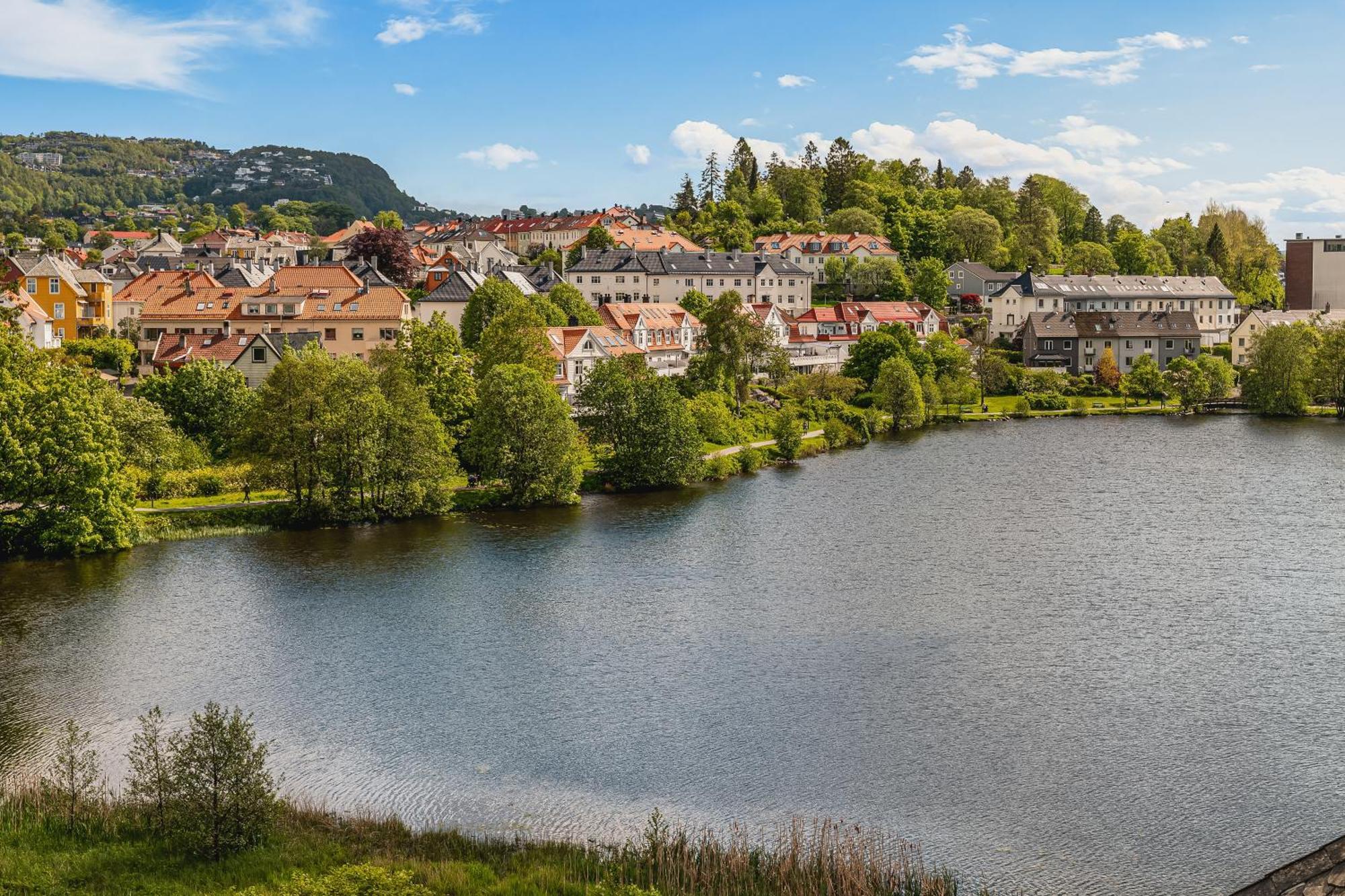 Classy - Family Friendly - Quiet Area Bergen